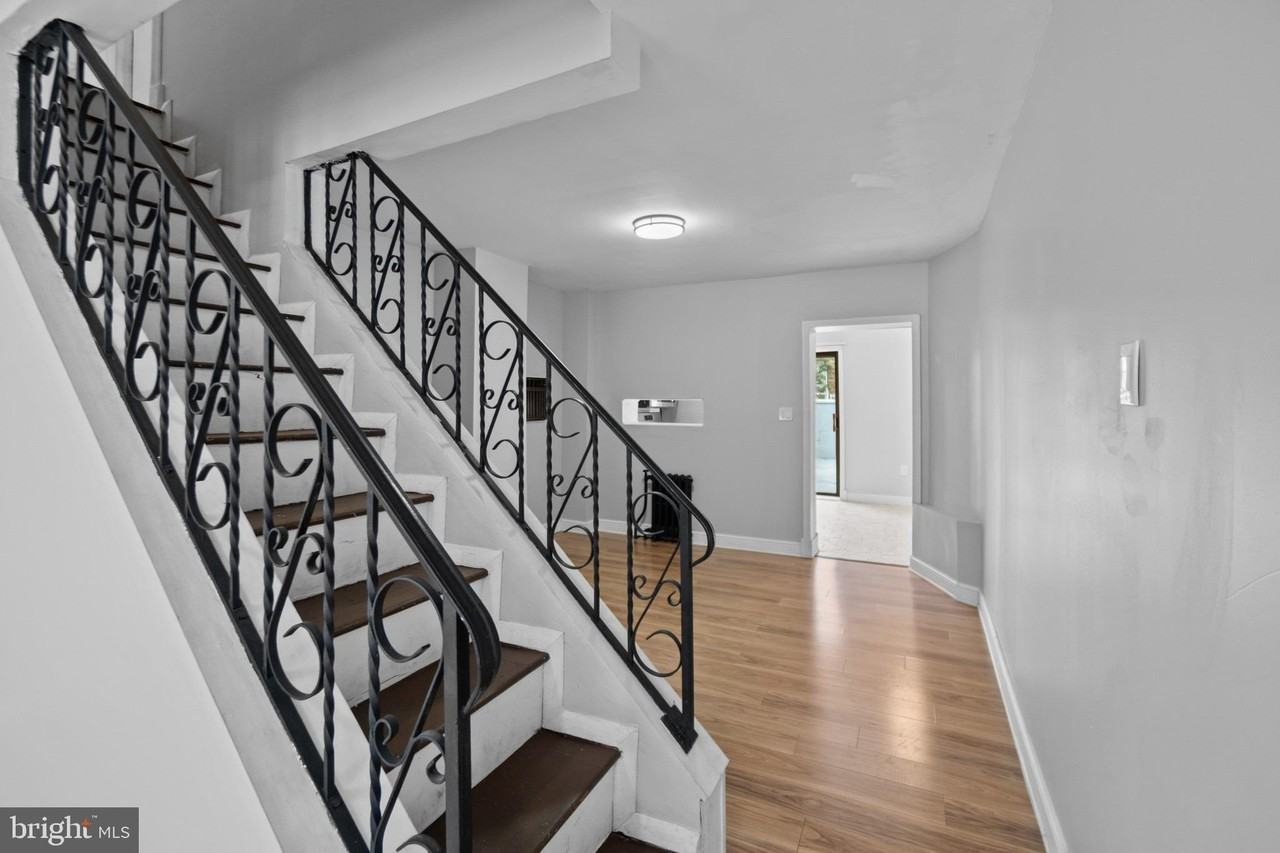 3404 Mueller St - Photo 4 of 38