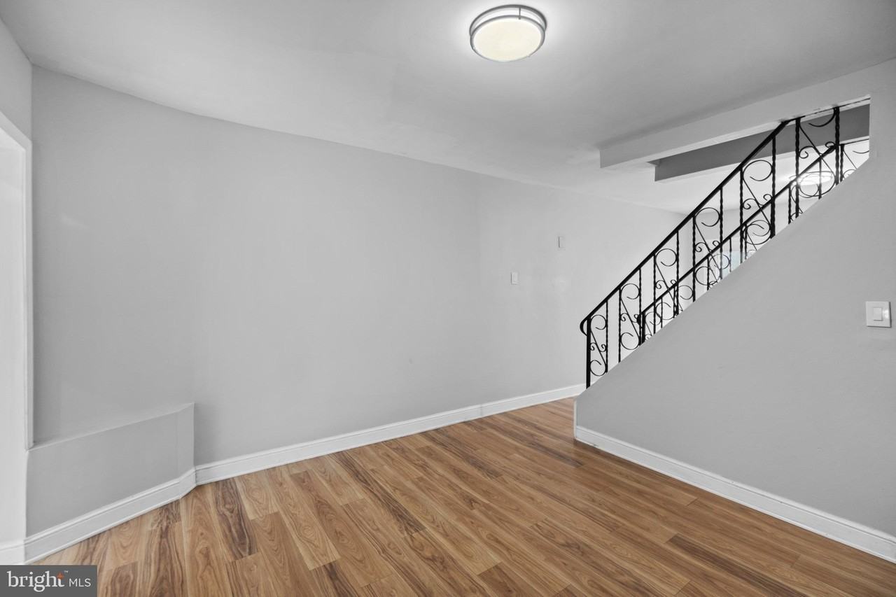 3404 Mueller St - Photo 6 of 38