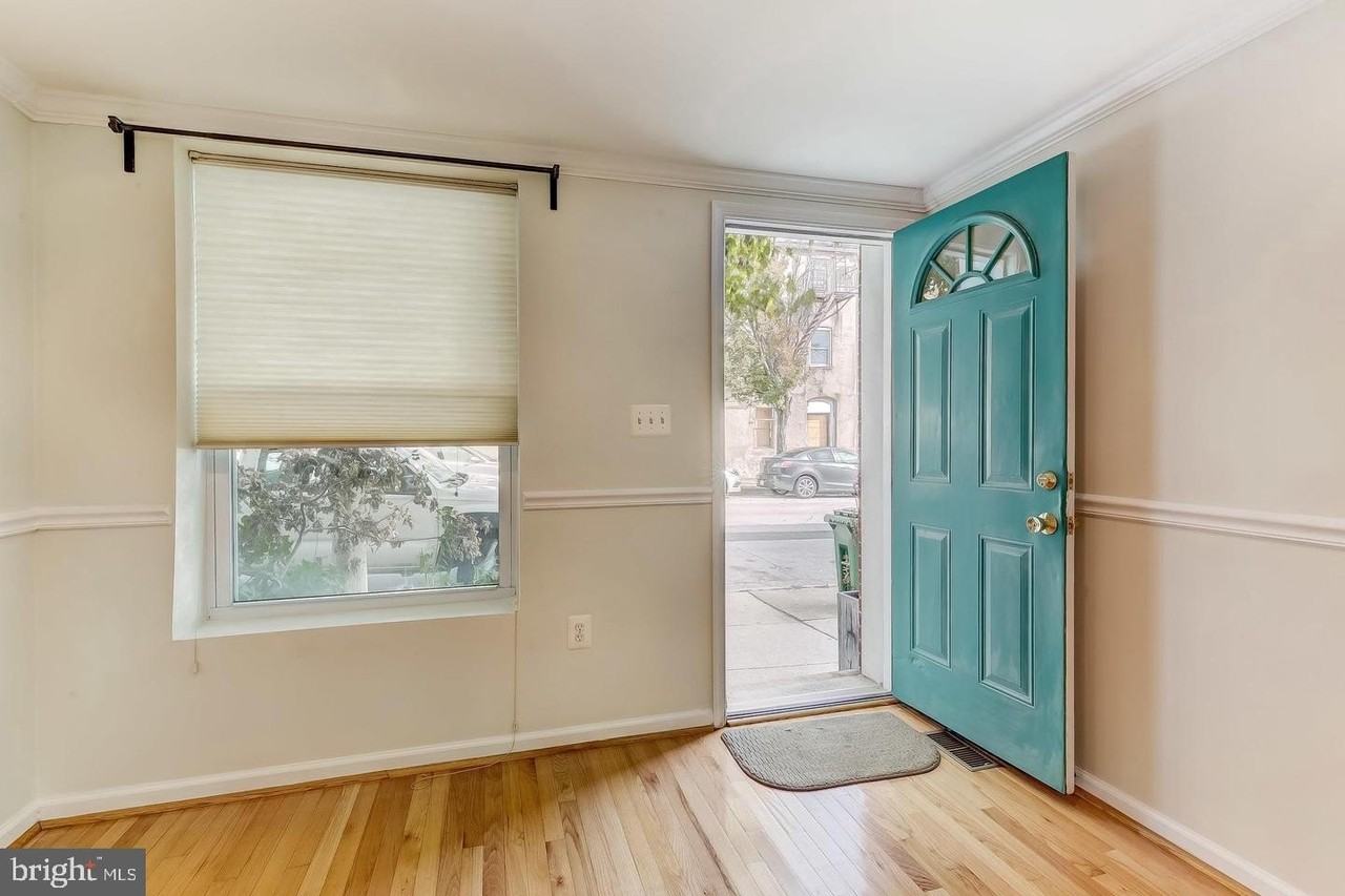 128 S Wolfe St - Photo 3 of 31