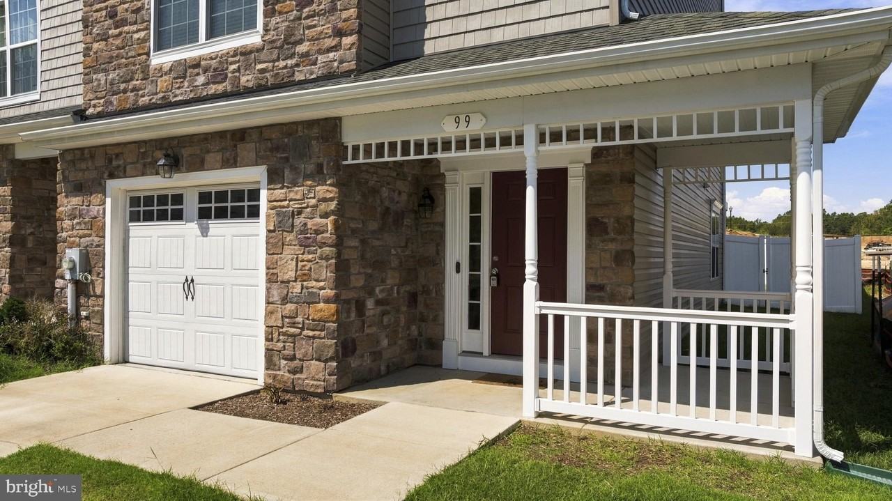 99 Clydesdale Ln - Photo 3 of 50