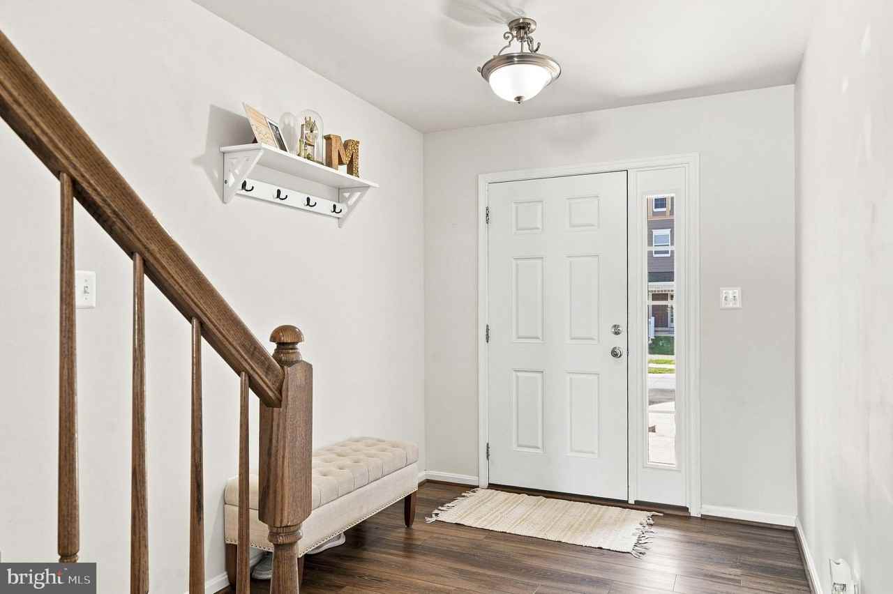 99 Clydesdale Ln - Photo 4 of 50