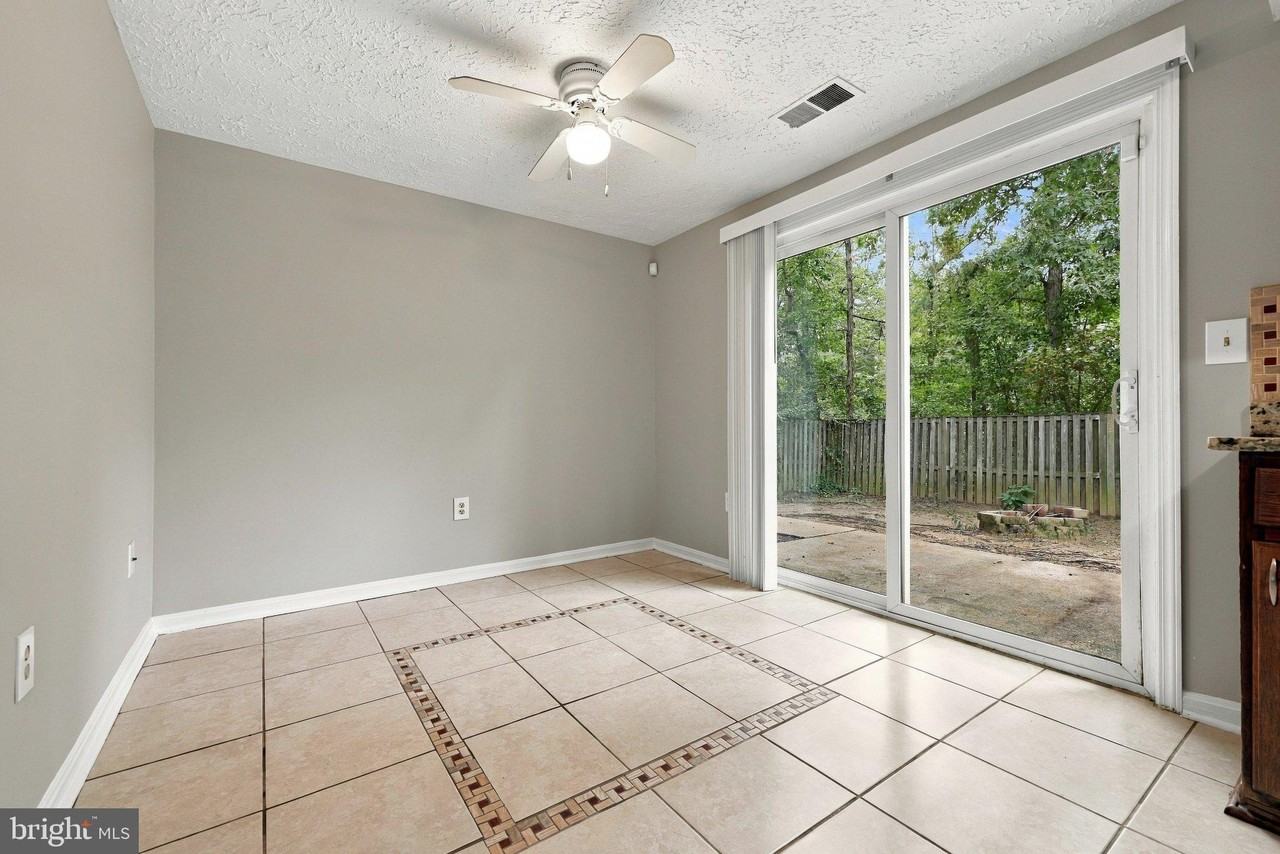 1554 Pin Oak Dr - Photo 7 of 18