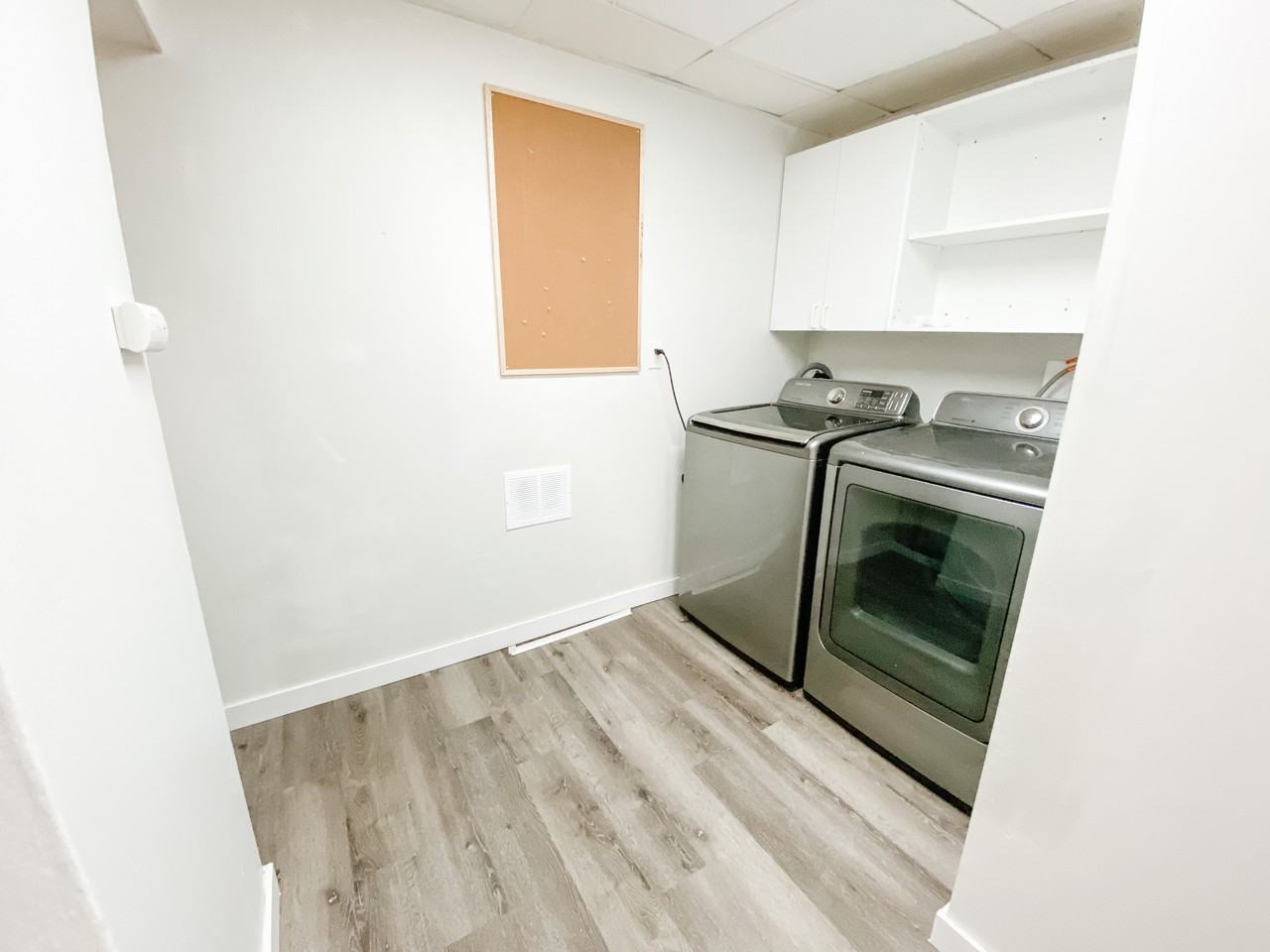 9187 212 Street - Photo 6 of 23