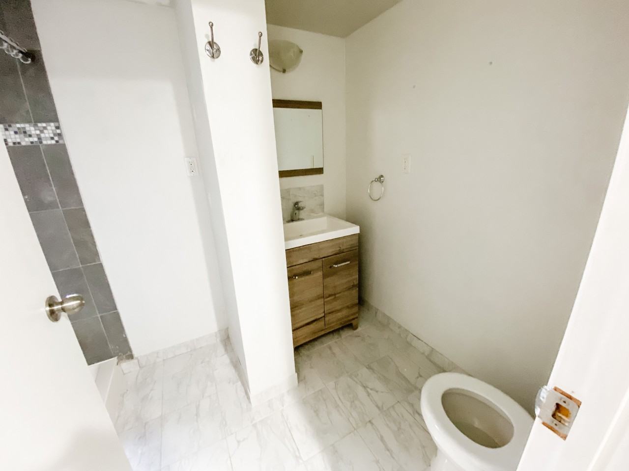 9187 212 Street - Photo 7 of 23