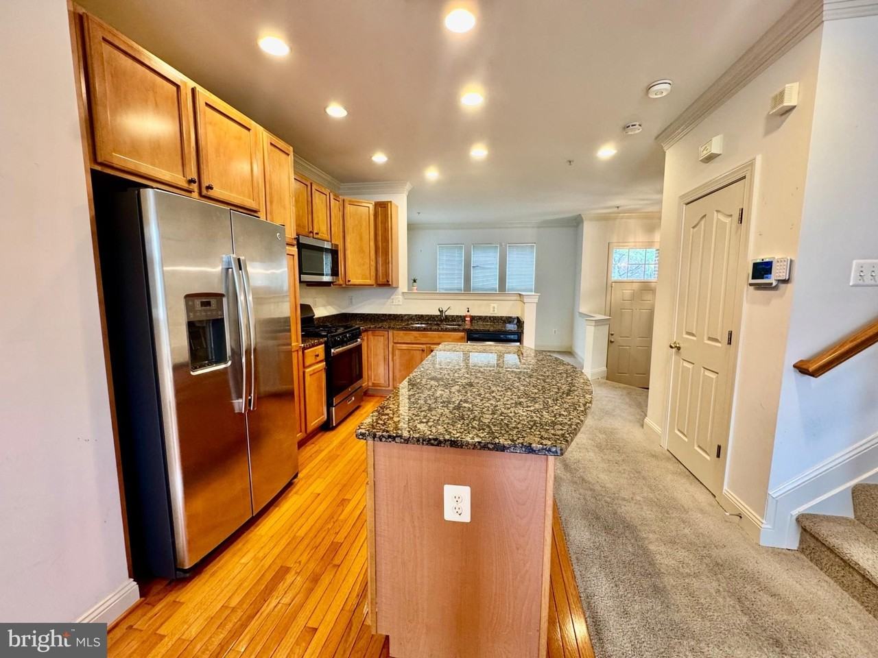 23517 Gardenside Pl - Photo 4 of 39