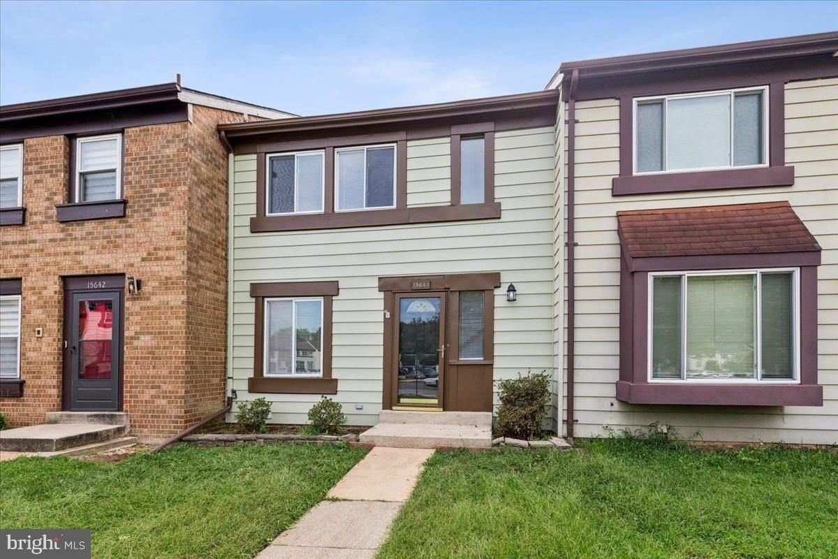 15644 Millbrook Ln #33 - Photo 6 of 50