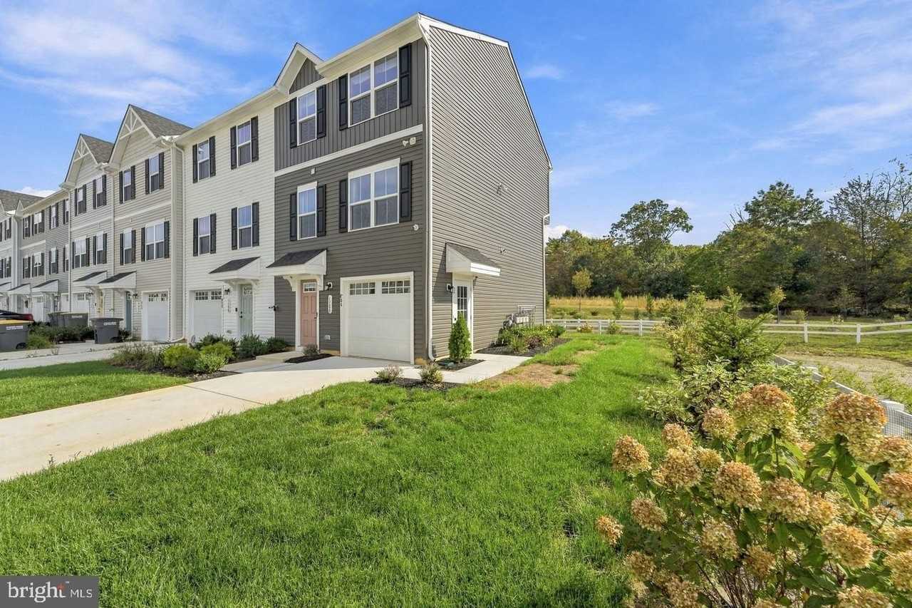 1180 W Walnut Rd #F34 - Photo 3 of 44