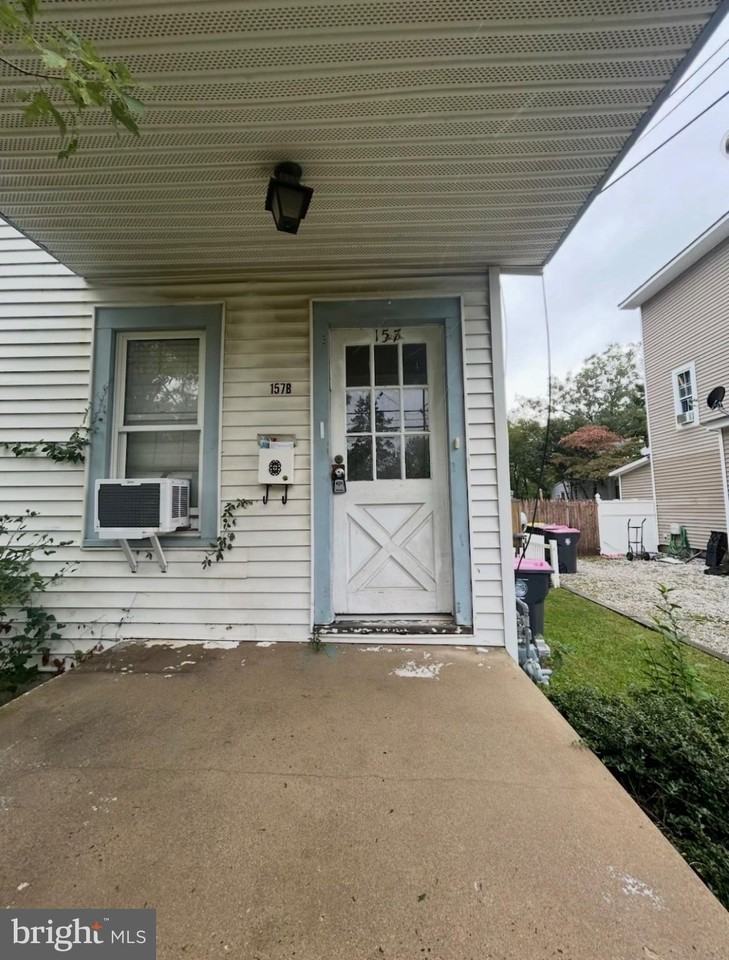 157 Clifton Ave #B - Photo 2 of 12