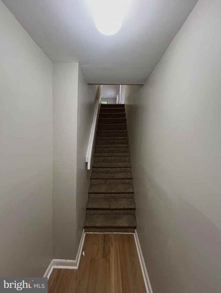 157 Clifton Ave #B - Photo 3 of 12