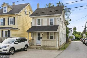 featured image of 225 Brook St