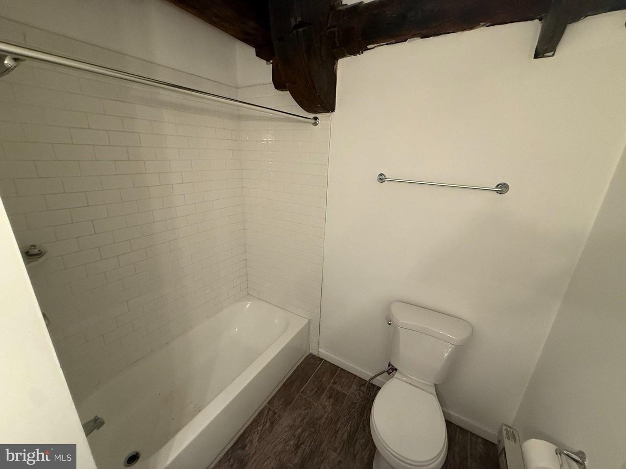 200 W Marshall St #4 - Photo 2 of 15