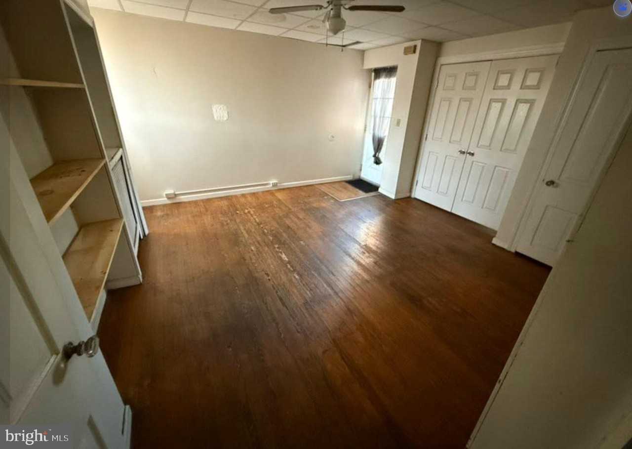 830 W Marshall St #2 - Photo 3 of 8
