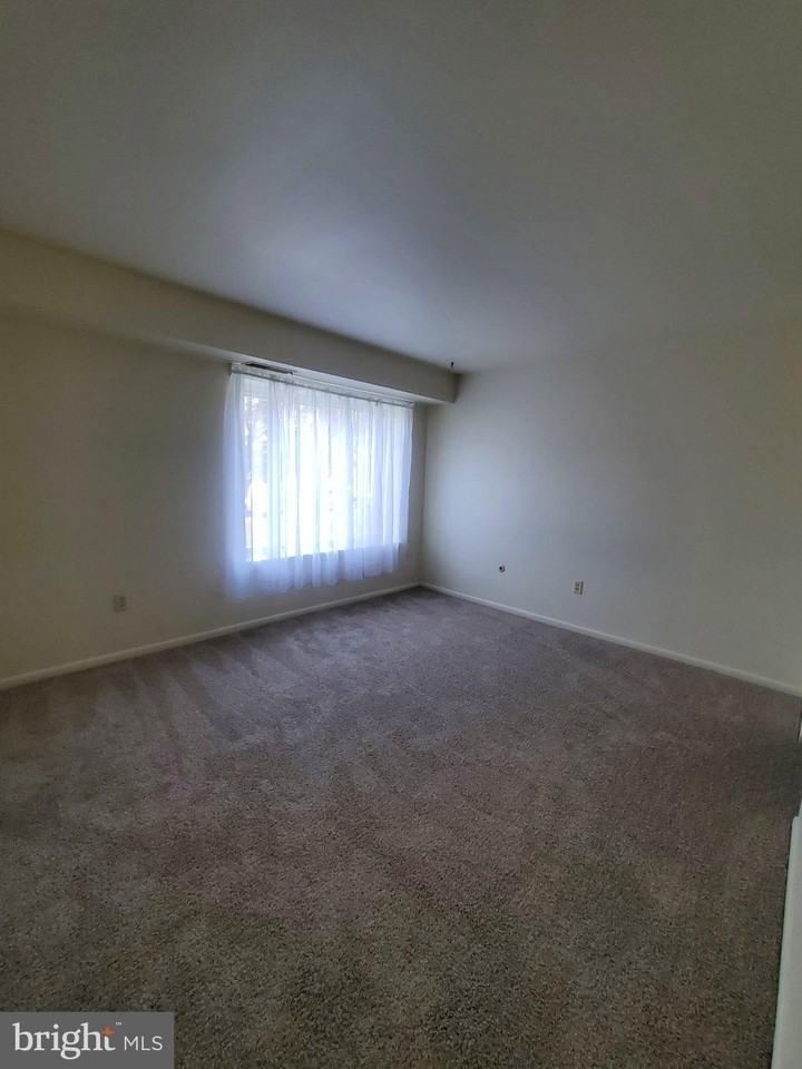 35 Greenwood Rd Apt A #A - Photo 6 of 6