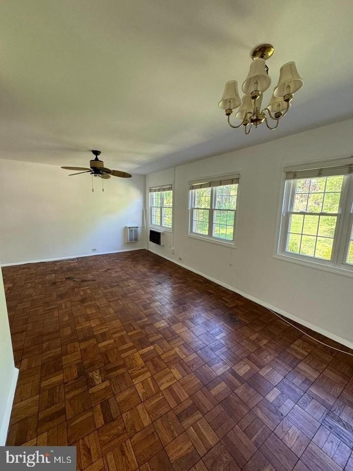 3212 Valley Dr - Photo 3 of 11
