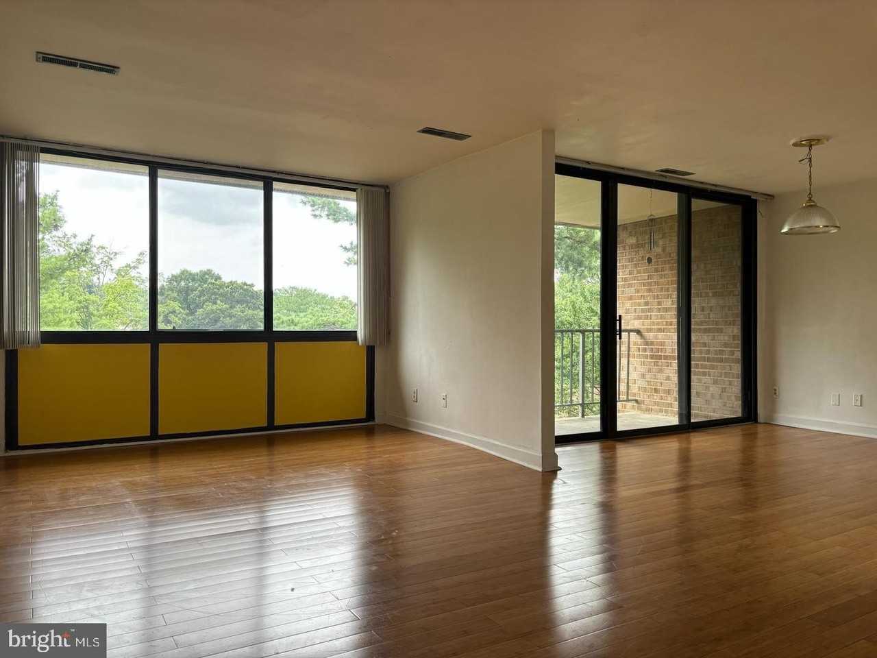 525 N Armistead St #302 - Photo 2 of 20