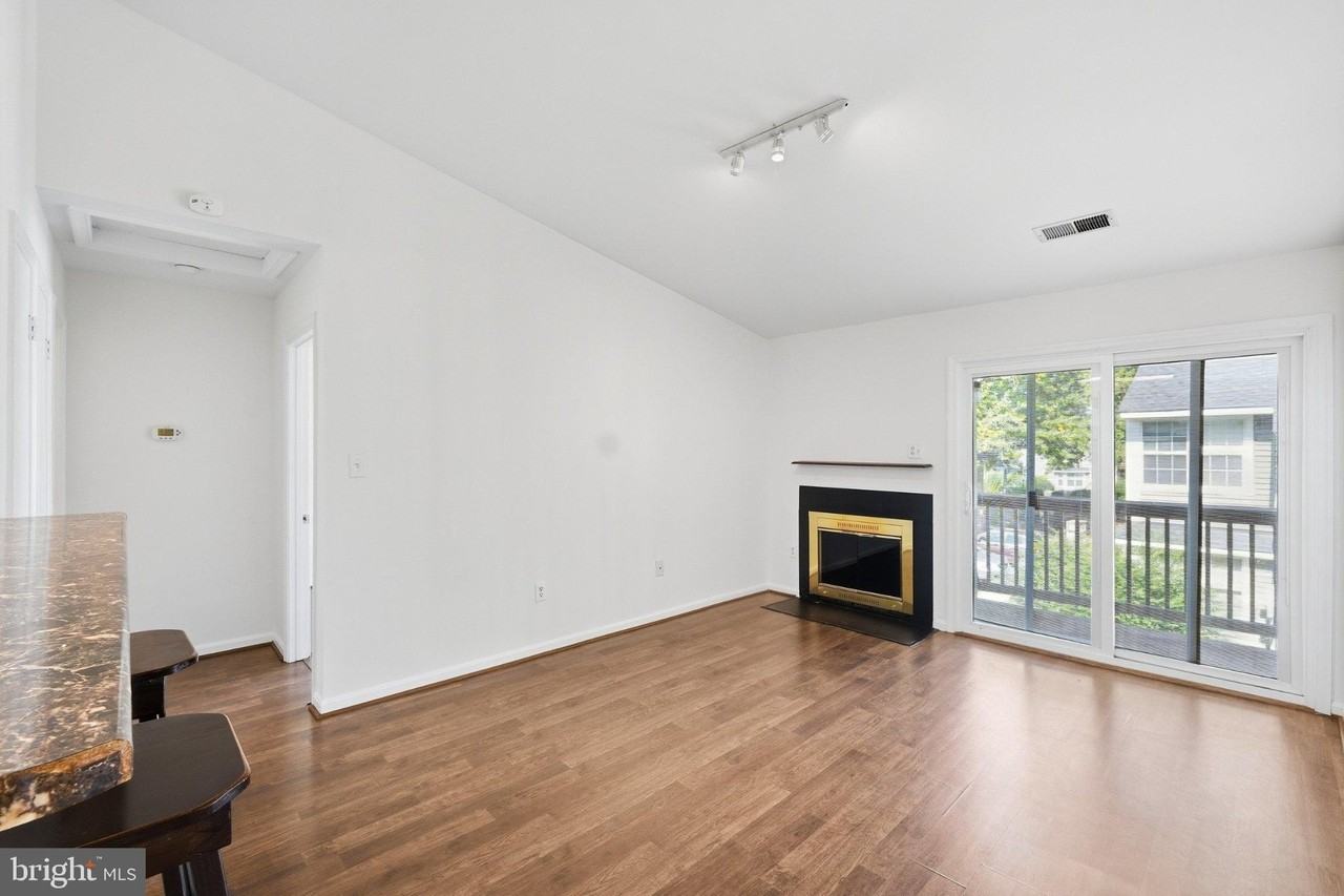8633 Beekman Pl #33D - Photo 4 of 22