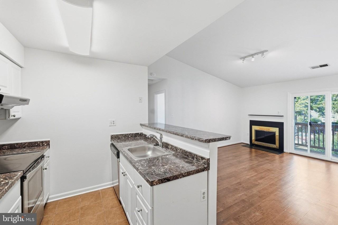 8633 Beekman Pl #33D - Photo 5 of 22