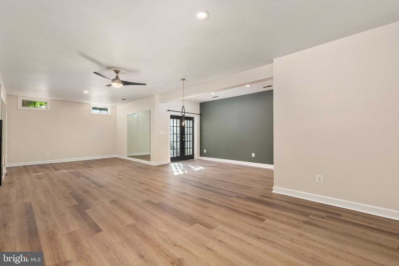 7216 White House Dr - Photo 4 of 24