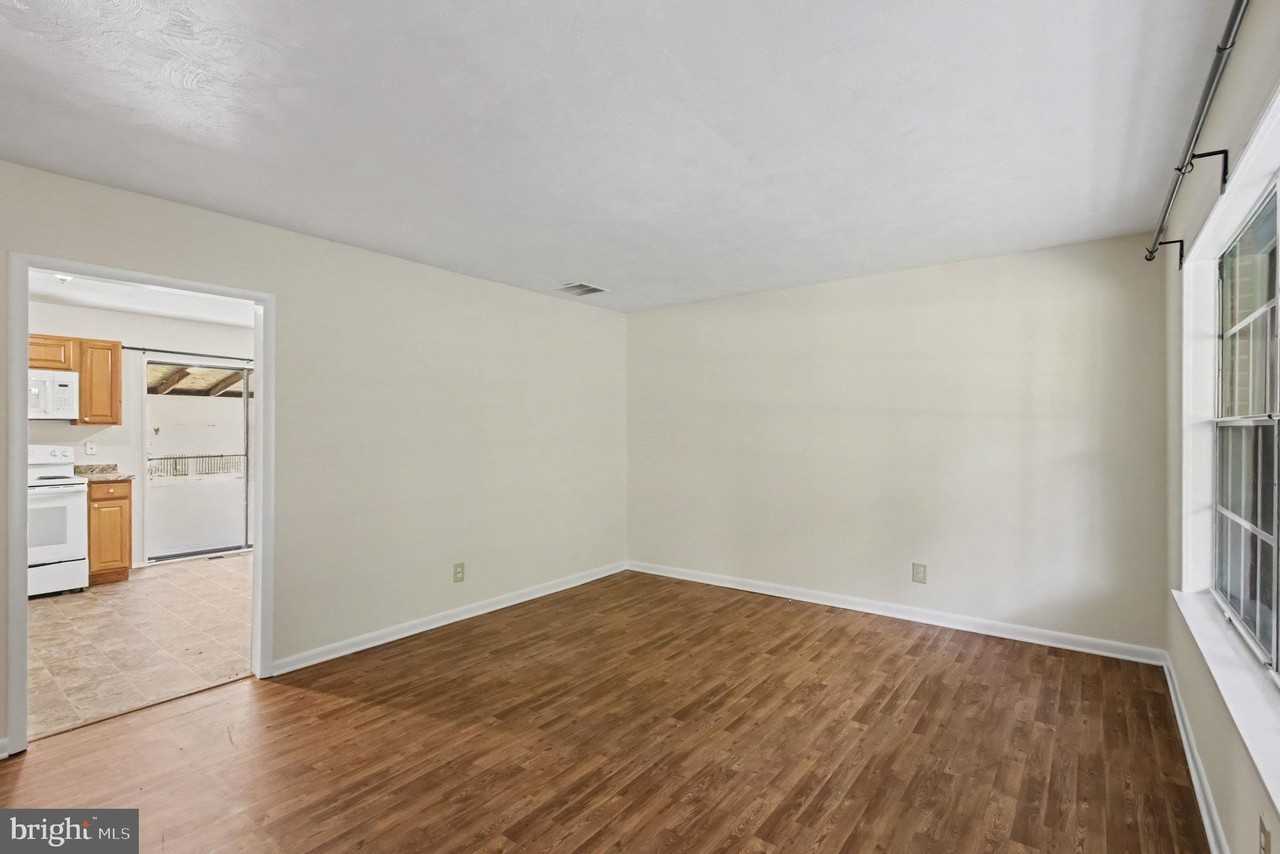 4435 Willow Tree Ln - Photo 2 of 26