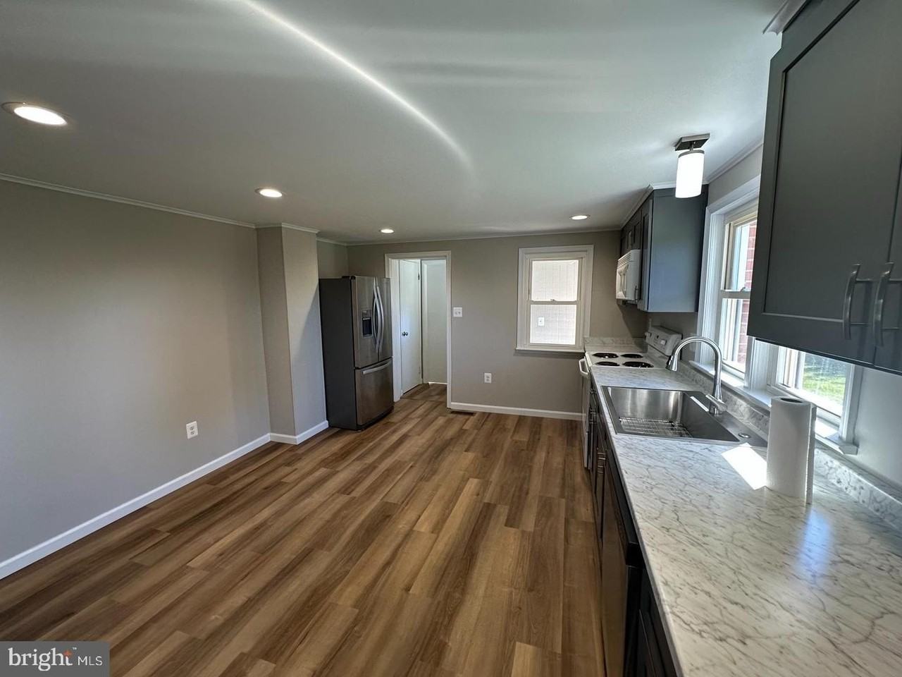 938 Forrest Dr - Photo 6 of 14