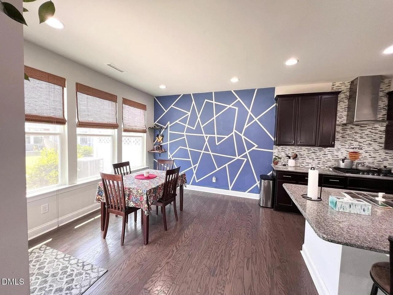 1032 Benay Rd - Photo 6 of 34