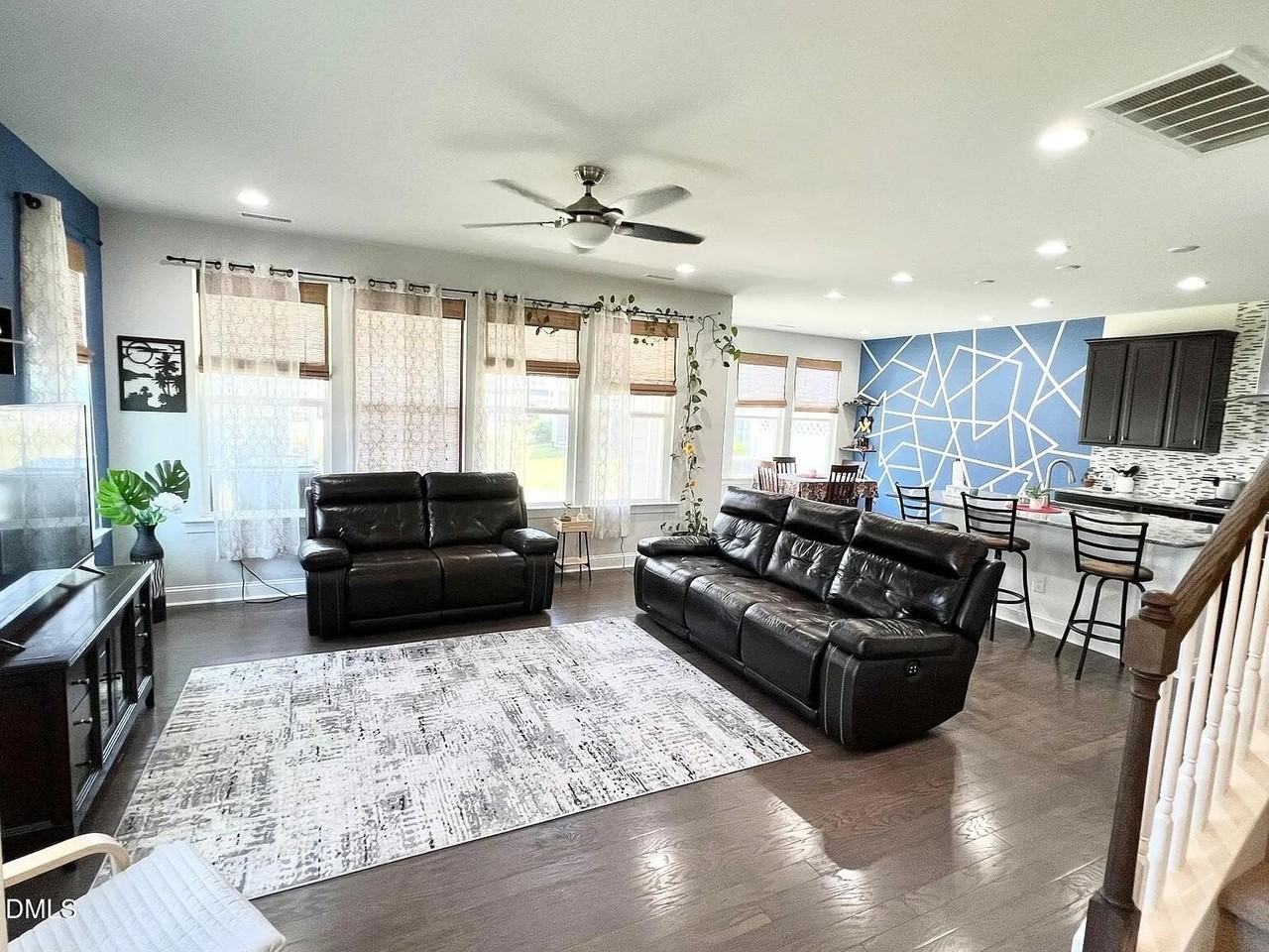 1032 Benay Rd - Photo 7 of 34