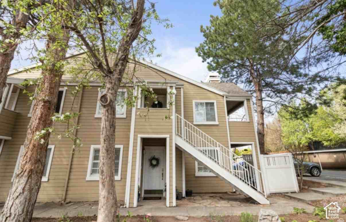 1498 E Foxboro Dr #1