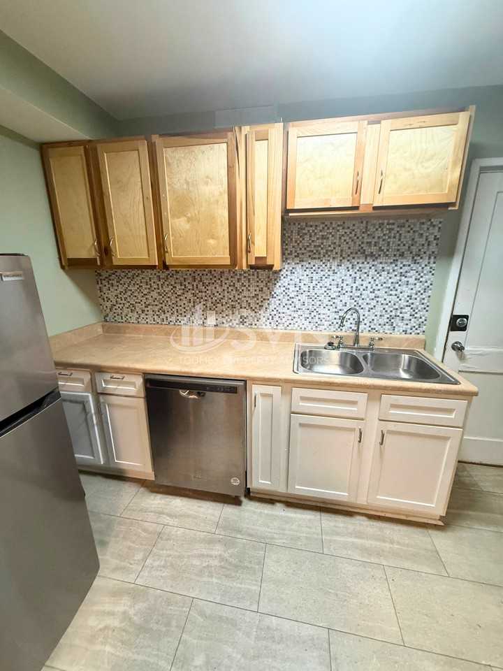 161 Stonewall Pl - Photo 5 of 16