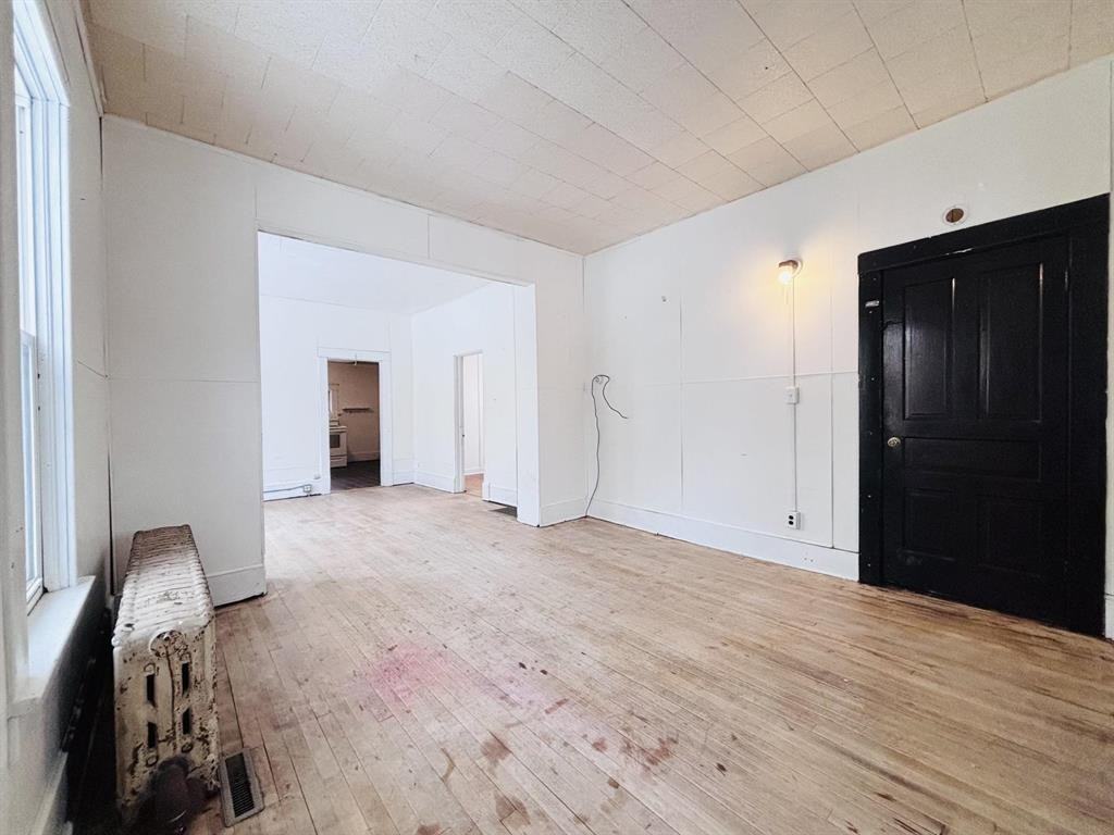 605 Ellis Ave #1 - Photo 5 of 23