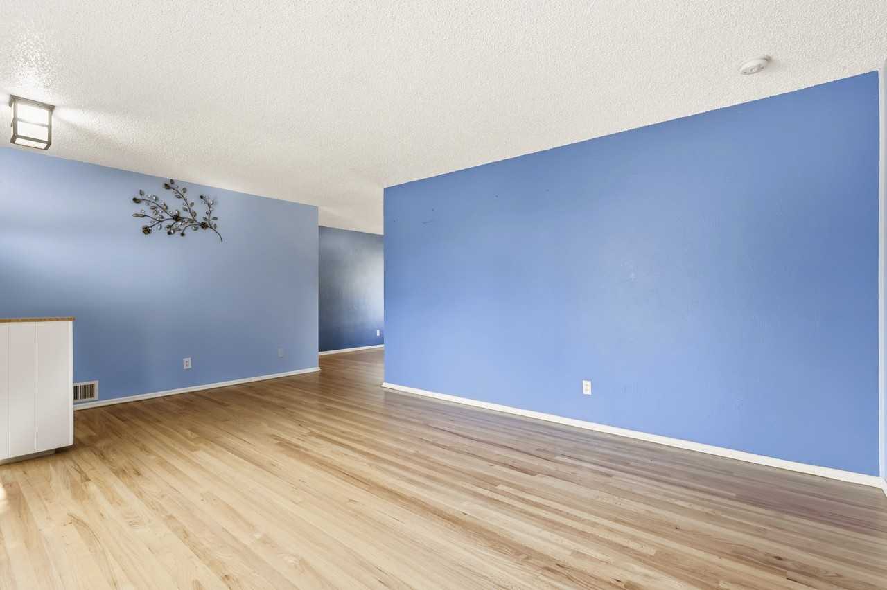 3705 W Eastman Ave #1 - Photo 4 of 33