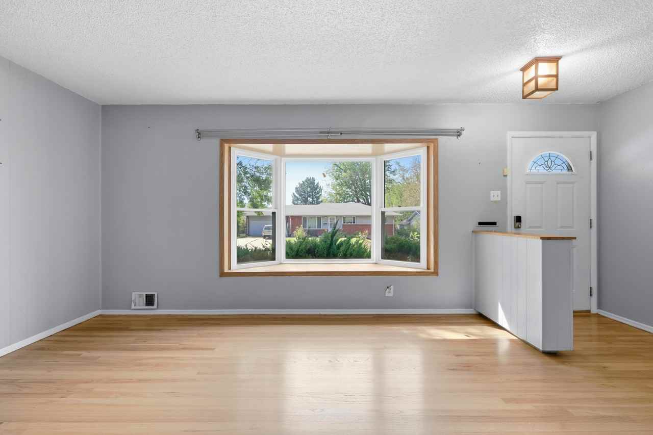 3705 W Eastman Ave #1 - Photo 5 of 33