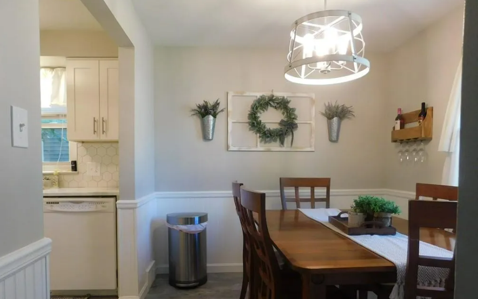 495 Parkside Dr #1 - Photo 3 of 23