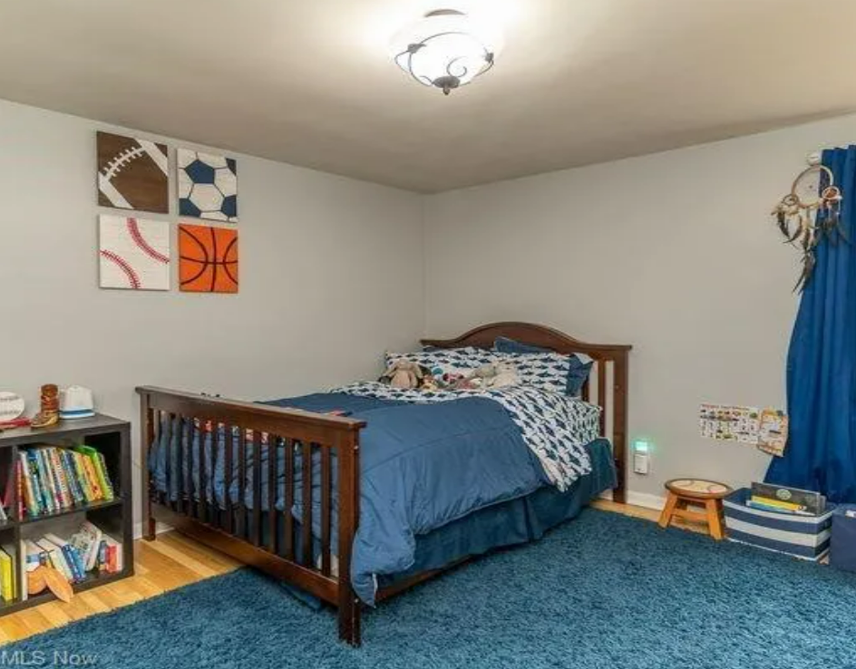 495 Parkside Dr #1 - Photo 5 of 23