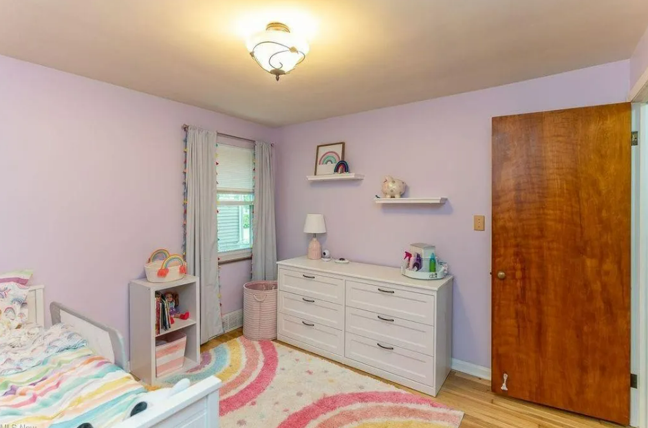 495 Parkside Dr #1 - Photo 6 of 23
