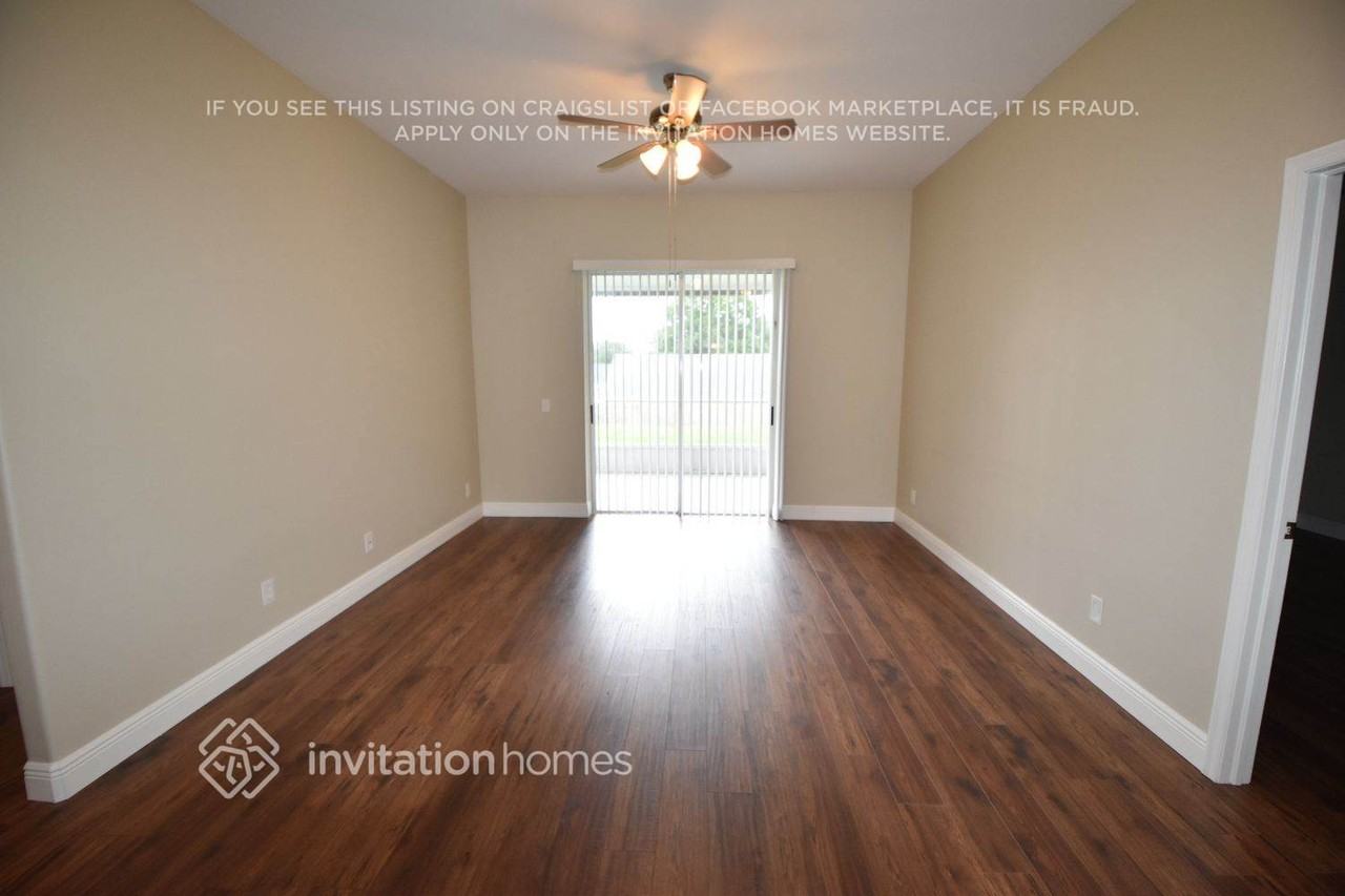 621 Sand Ridge Dr - Photo 3 of 19