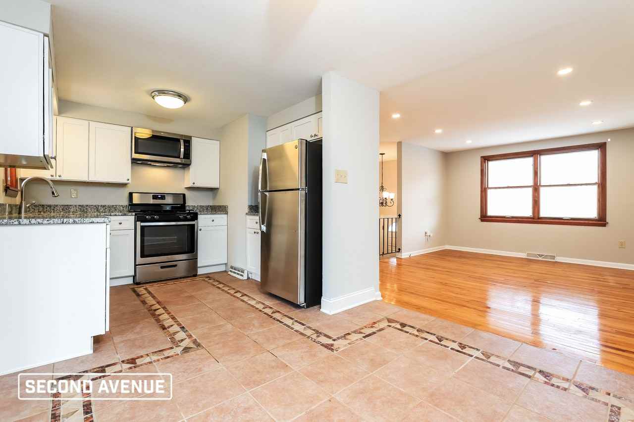 427 Kentucky Ave - Photo 3 of 14