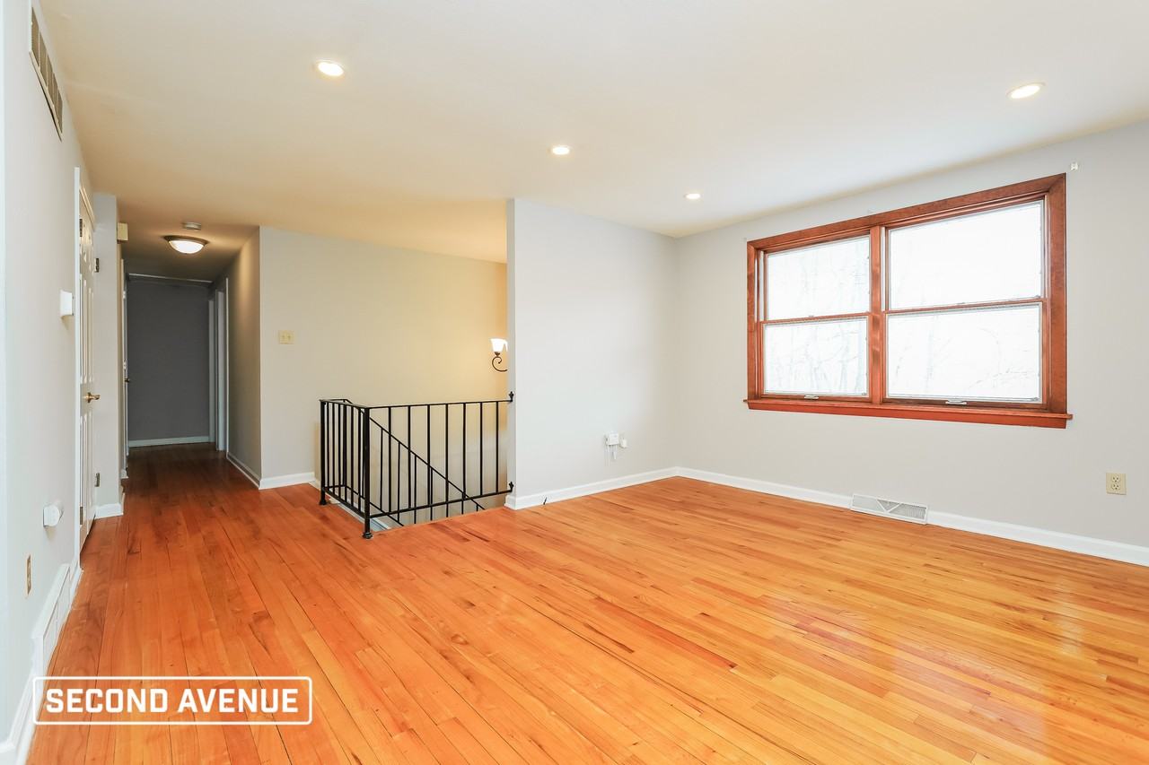 427 Kentucky Ave - Photo 5 of 14