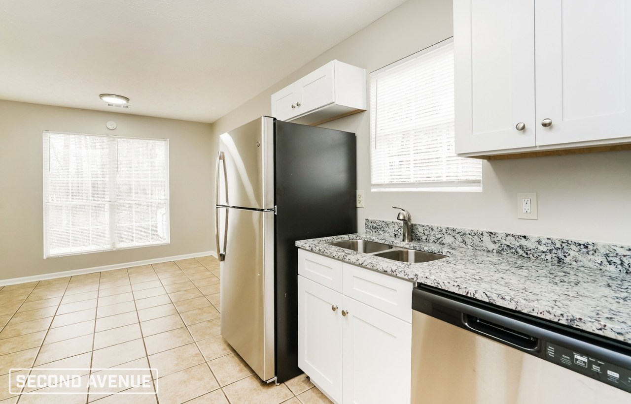 305 Shamrock Way - Photo 7 of 18