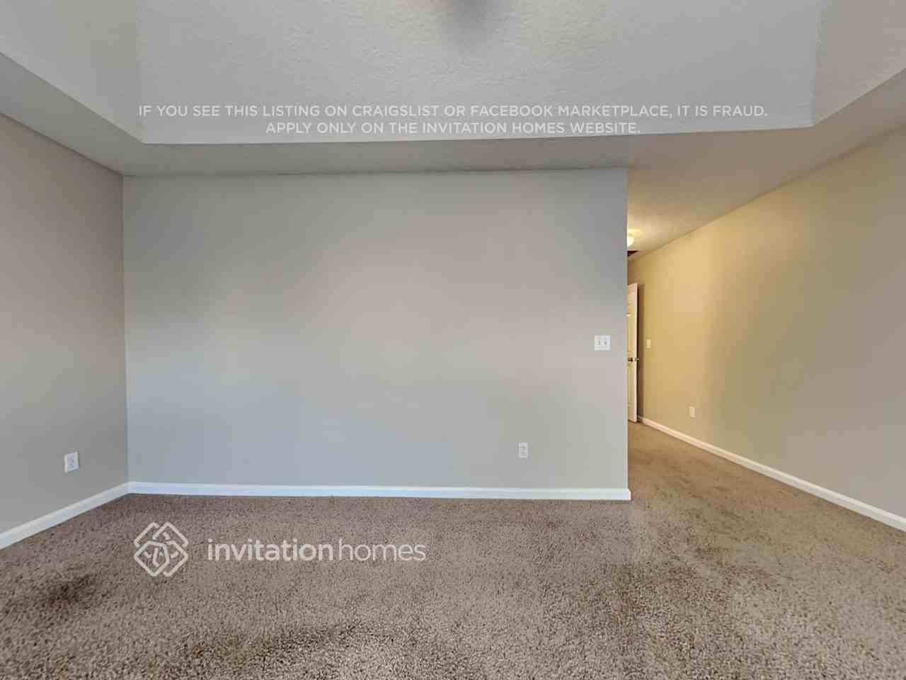 8621 Derry Dr - Photo 5 of 16
