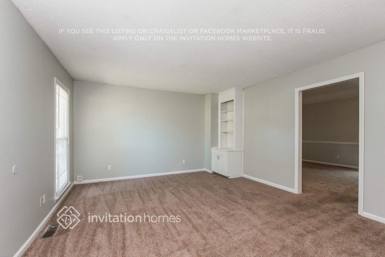 1936 Montclair Ave - Photo 3 of 21