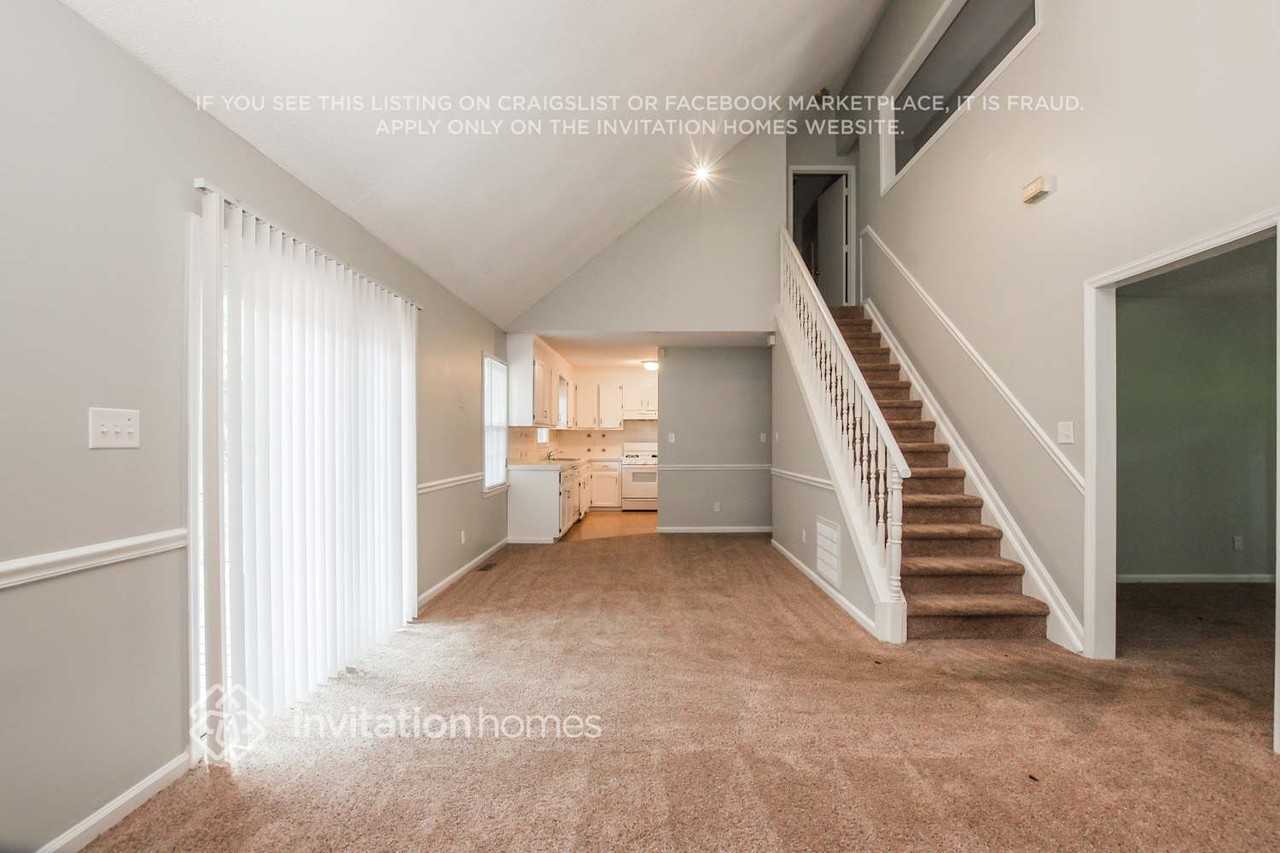 1936 Montclair Ave - Photo 7 of 21