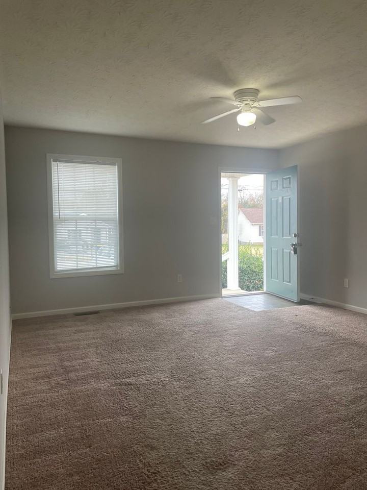387 Lower Stone Ave - Photo 2 of 11