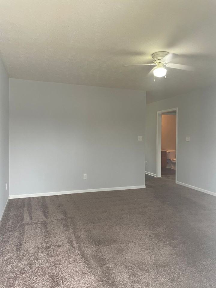 387 Lower Stone Ave - Photo 4 of 11