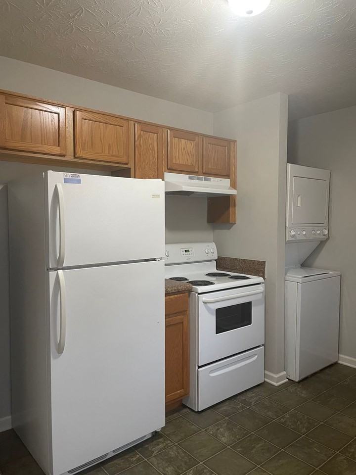387 Lower Stone Ave - Photo 5 of 11