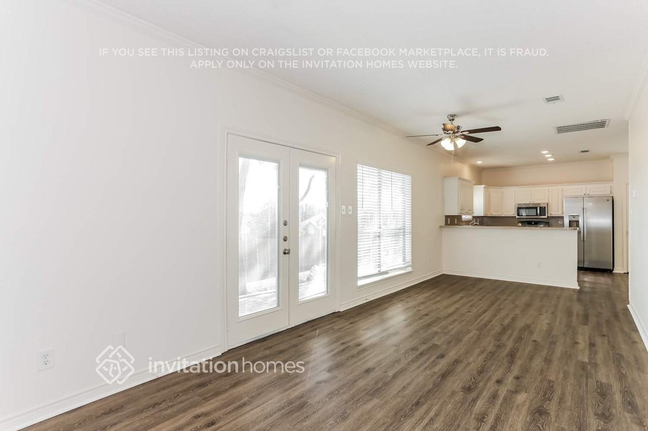 6104 Pennsylvania Ave - Photo 7 of 19
