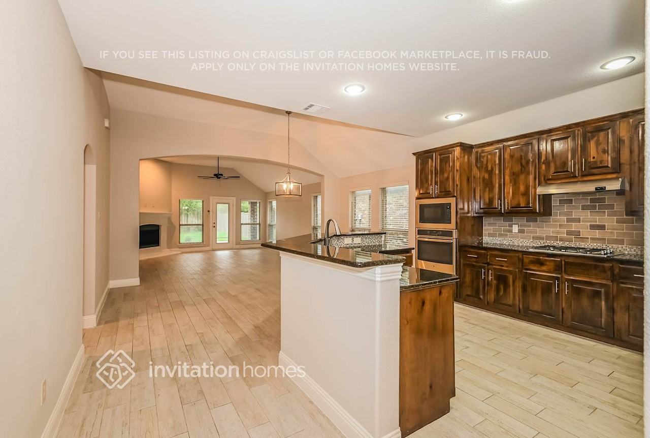 119 Charleston Ln - Photo 5 of 16