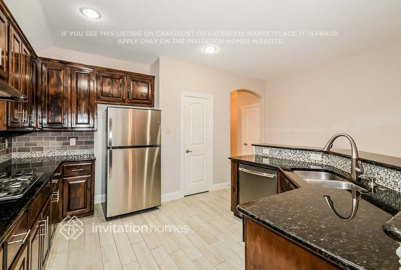 119 Charleston Ln - Photo 7 of 16