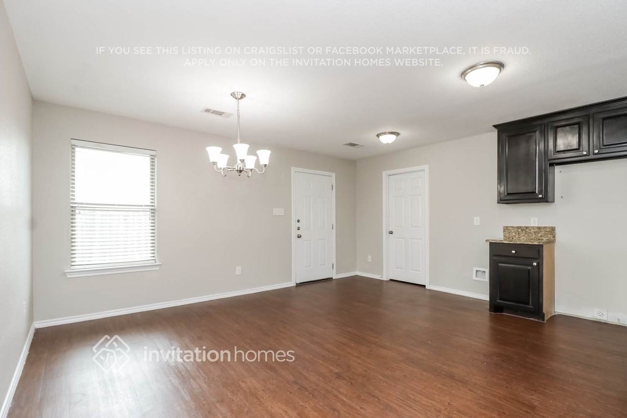 1808 Wickham Dr - Photo 5 of 16