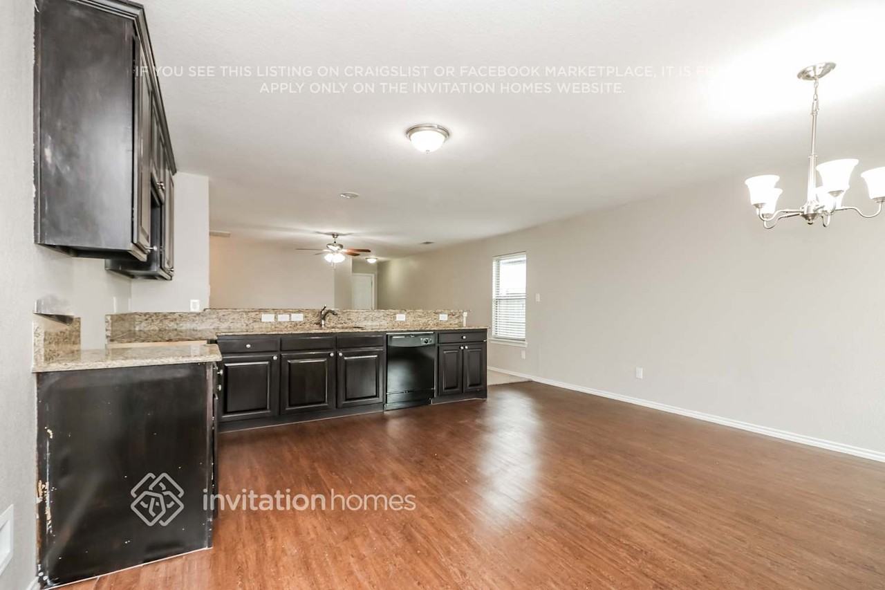 1808 Wickham Dr - Photo 7 of 16