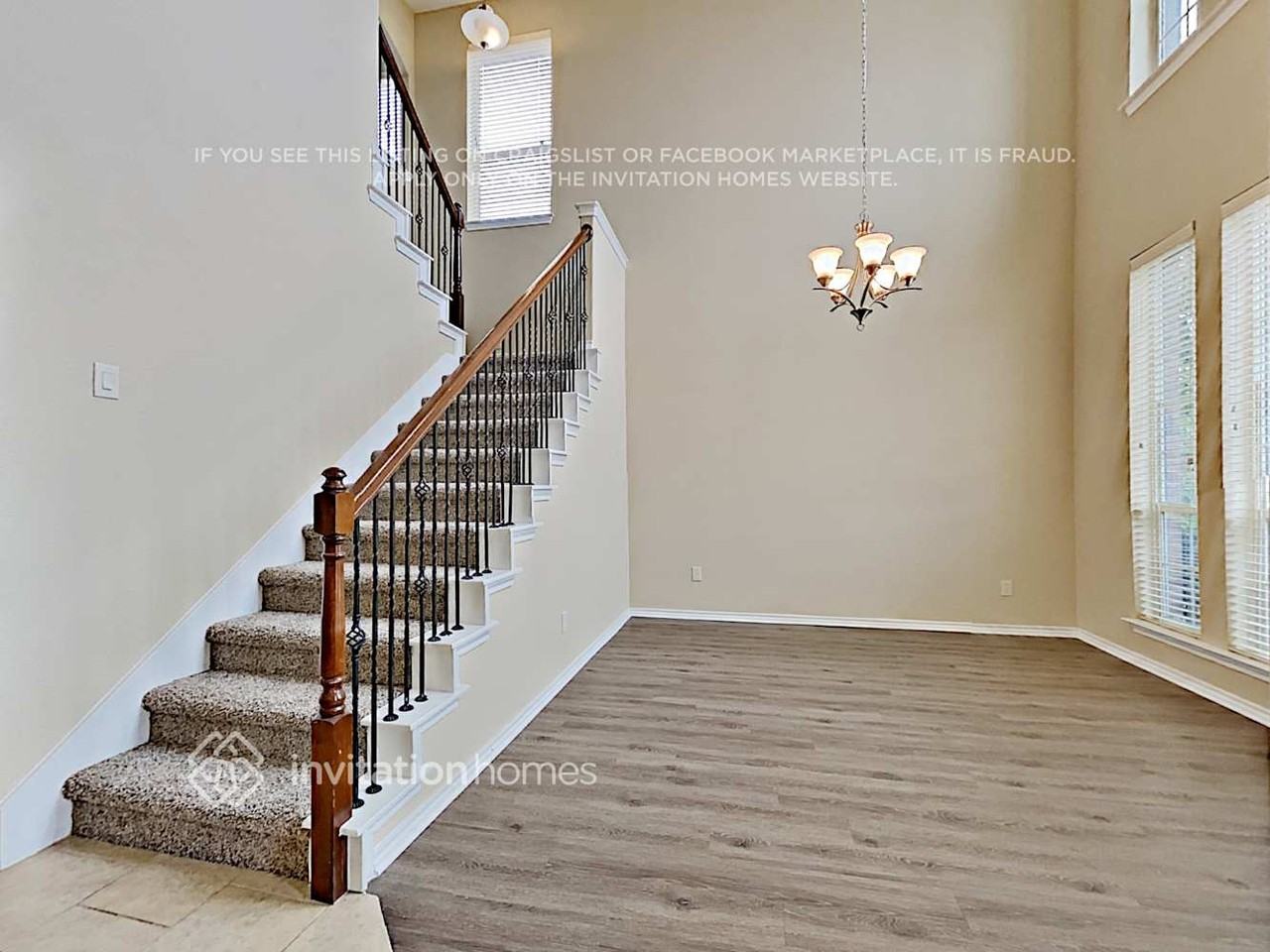 3121 Stonecrop Trl - Photo 4 of 24